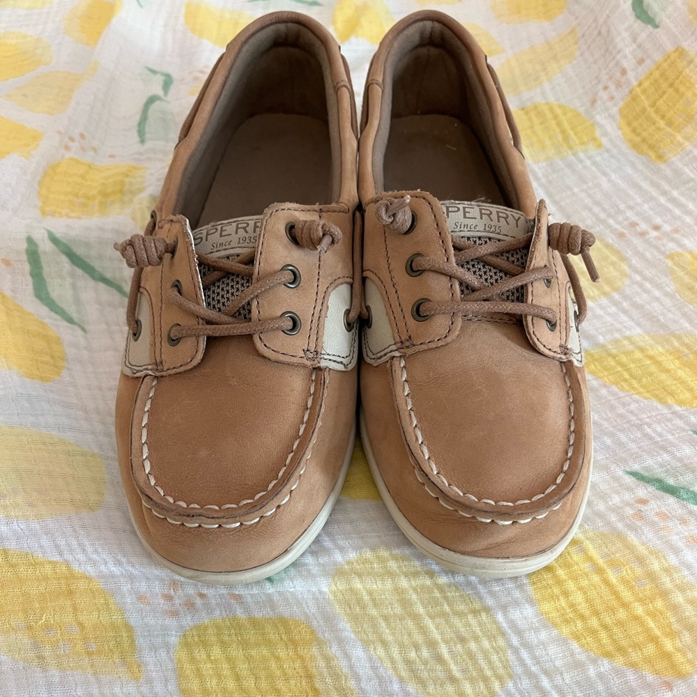 Sperry shoresider boat shoe girls size 5